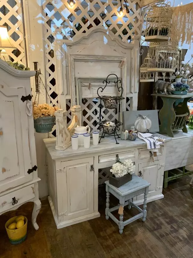 The She Shed by The Peachy Pig