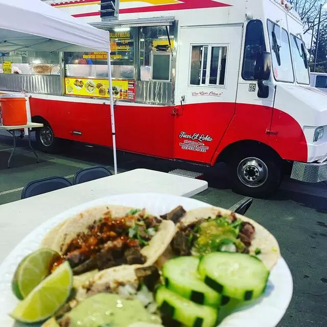 Tacos”el Lobito”