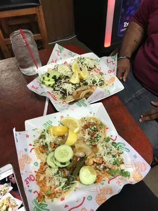 Mariscos Y Taqueria El Efectibo