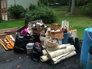 We Make Your Trash Disappear