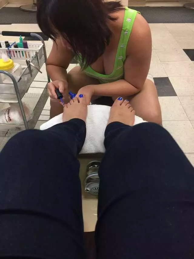 Artist Nail & Spa