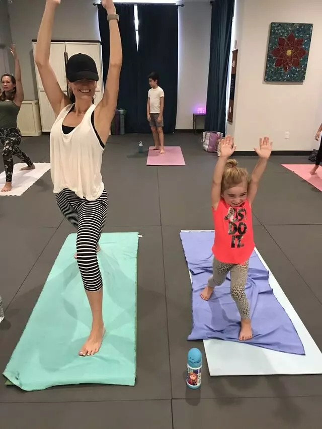 Warrior 1 Yoga