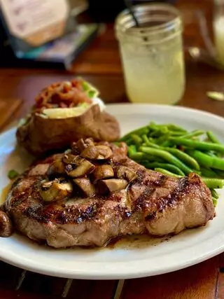 Tahoe Joe's