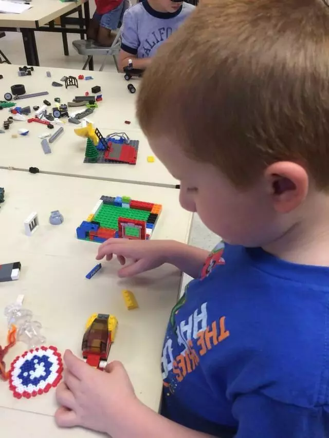 Bricks 4 Kidz - Bakersfield