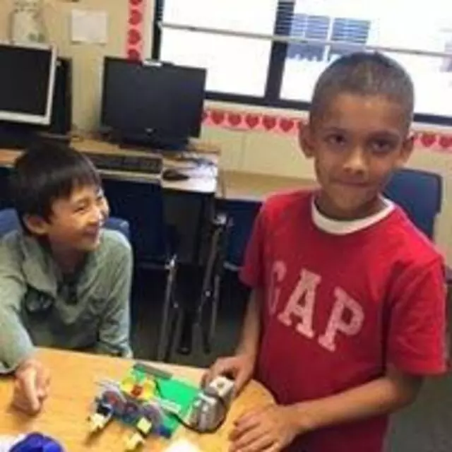 Bricks 4 Kidz - Bakersfield