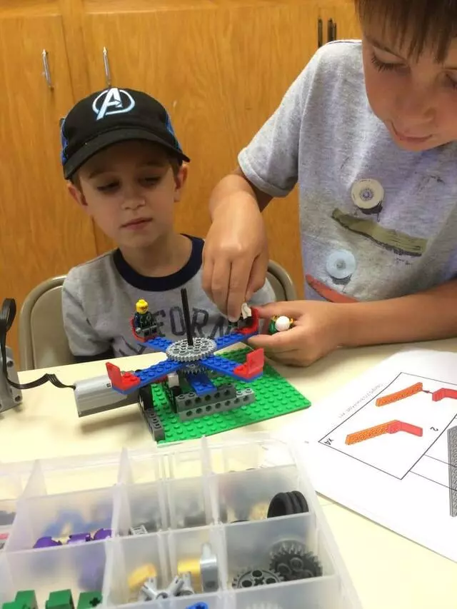 Bricks 4 Kidz - Bakersfield