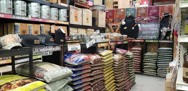 Roundup the Feed & Pet Supply