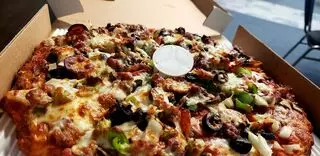Magoos Pizza