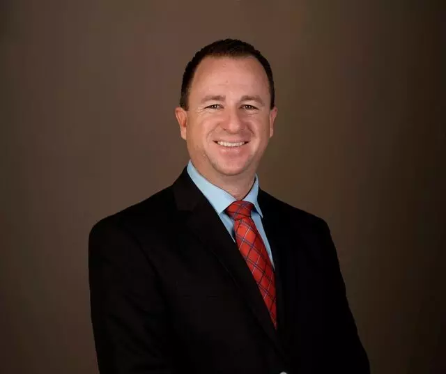 Dustin H Weaver - Barnes Wealth Management Group