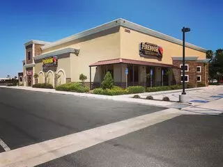 Ventura's Gardening Service