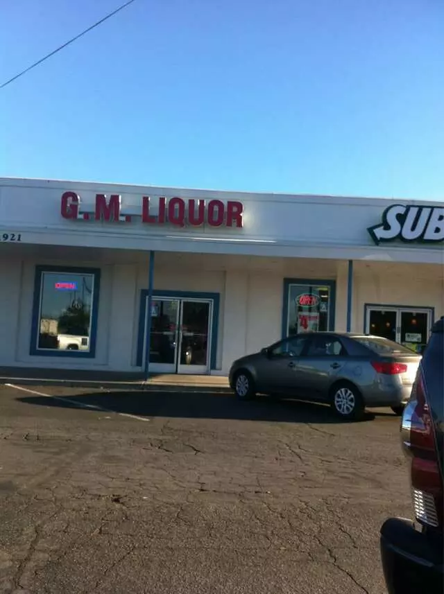 G M Liquor & Fine Cigars