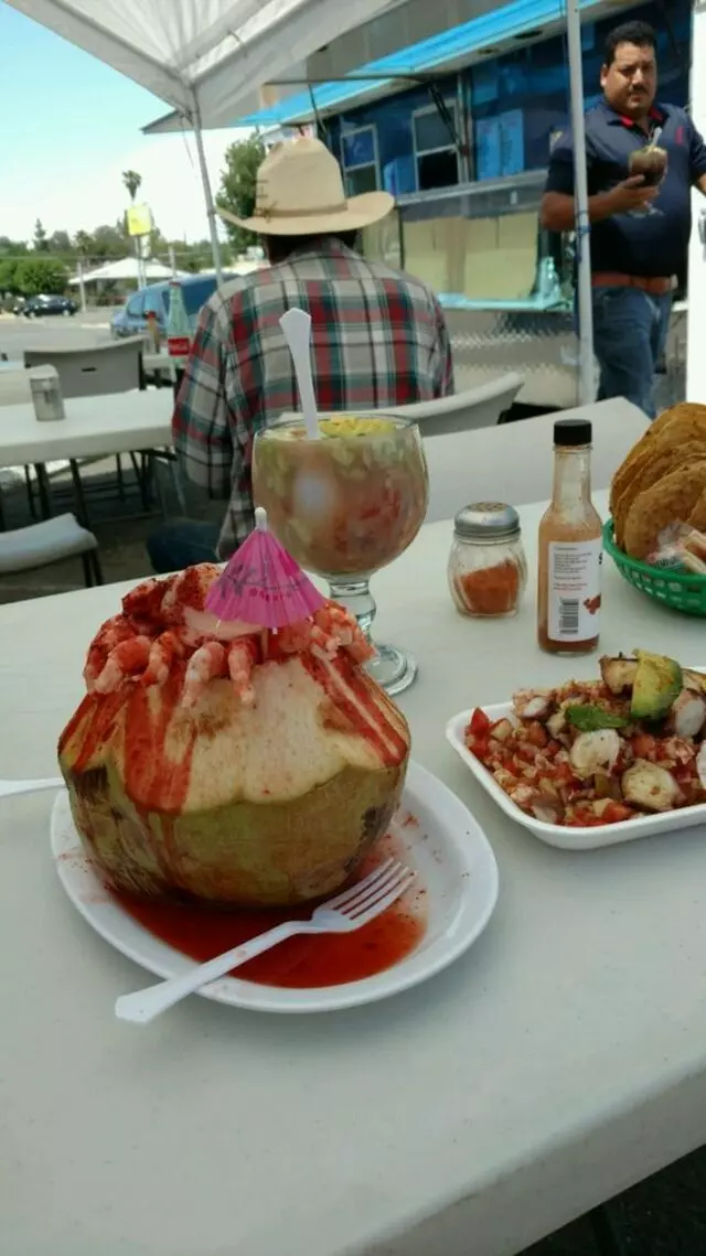 El Mocorito Mariscos Y Hot Dogs