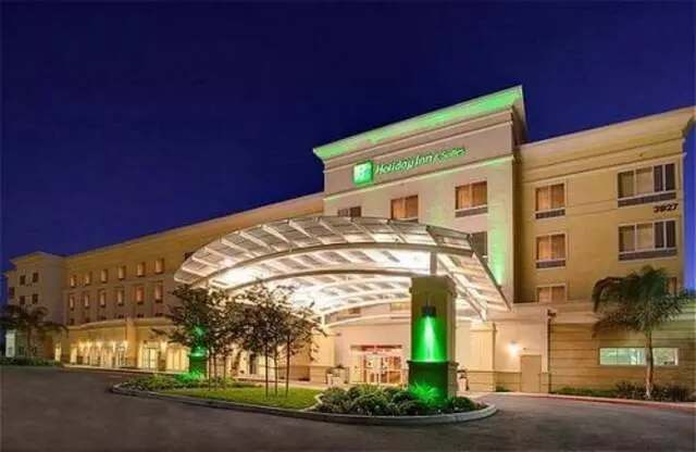 Holiday Inn Bakersfield