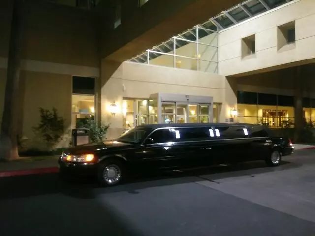 Crown Limousine Bakersfield