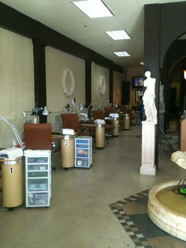 All Seasons Nails & Spa