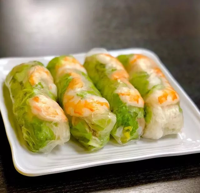 Rolls And Grill