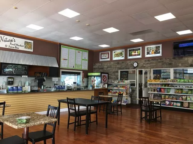 Nature&apos;s Food Market and Juice Bar