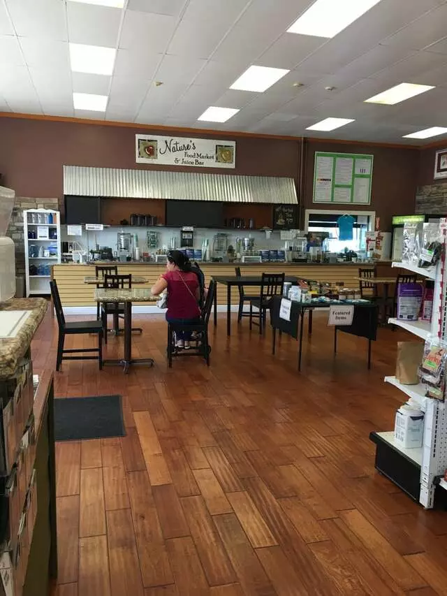 Nature&apos;s Food Market and Juice Bar