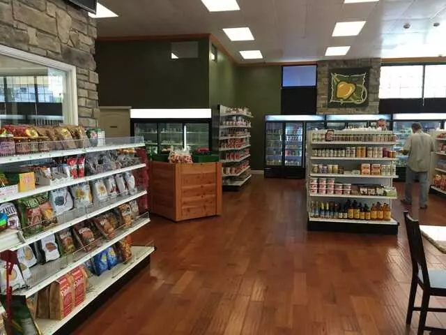 Nature&apos;s Food Market and Juice Bar