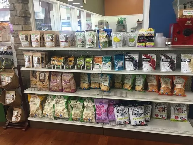 Nature&apos;s Food Market and Juice Bar