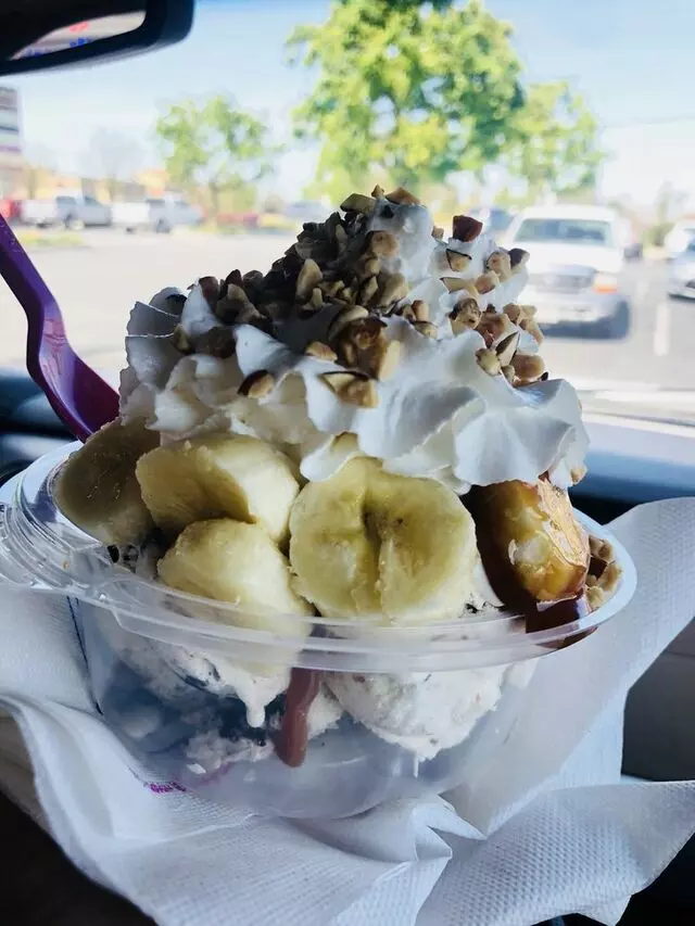 Baskin Robbins Drive Thru
