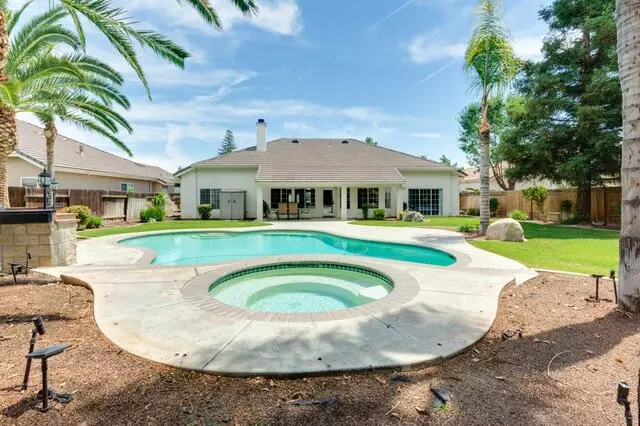 Dana Munson - Keller Williams Realty