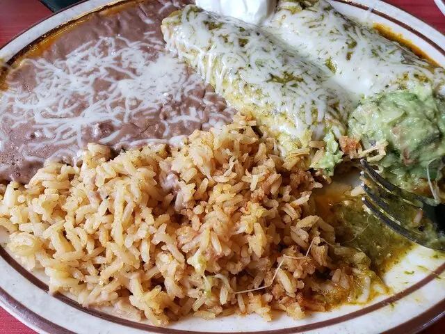 Los Hermanos Restaurant