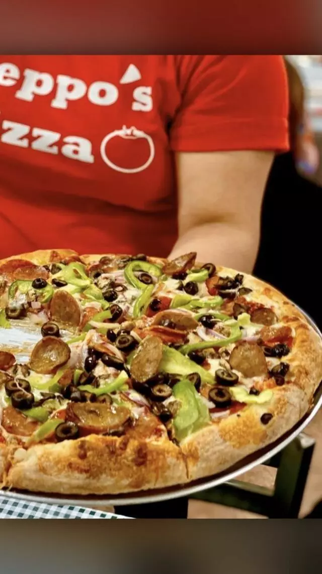Zeppo’s Pizza