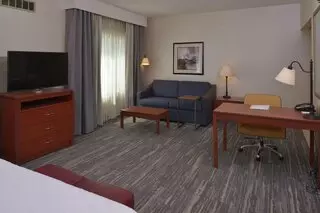 Hampton Inn & Suites Bakersfield North-Airport