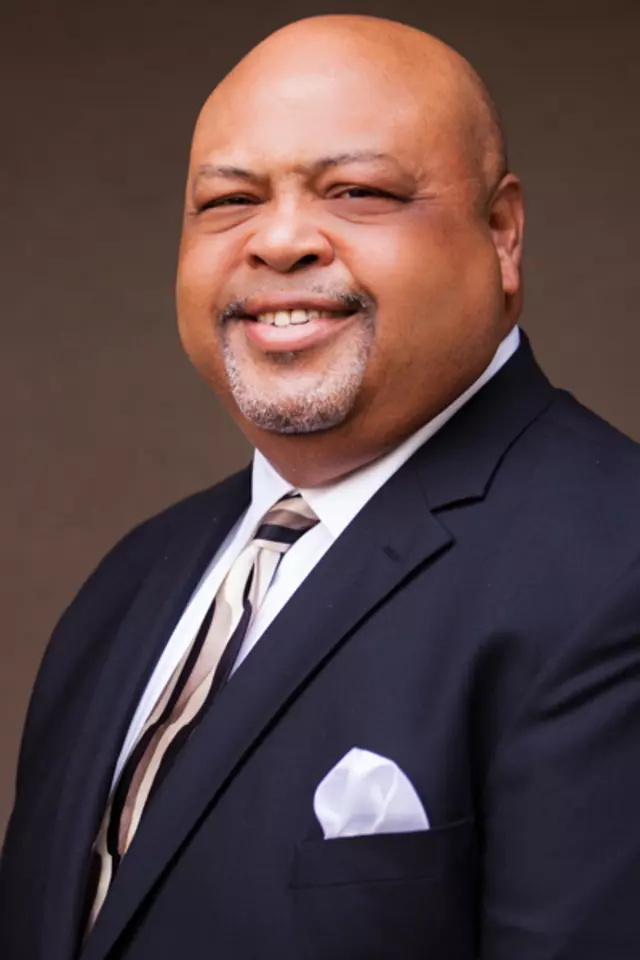 Ian Medina Real Estate Private Educational Tutor
