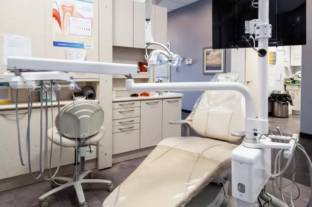 First Choice Dentistry: Allen Mossaei, DDS