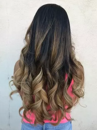 Italienne-Salon At the Oaks