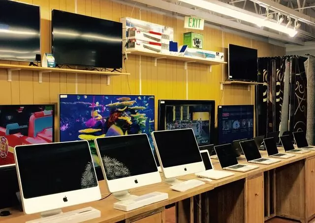 Queen's Furniture & Electronics