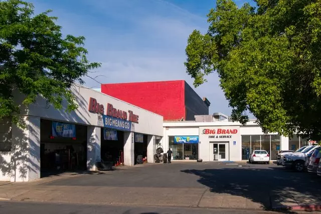 Big Brand Tire & Service - Bakersfield I