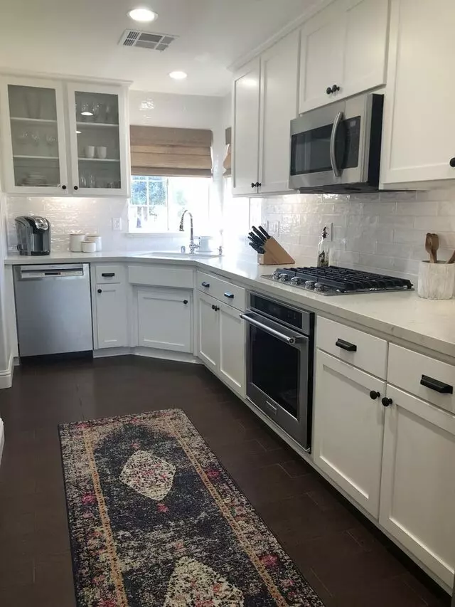 Bill Ray Tile